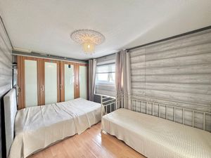 Photo 11- click for photo gallery